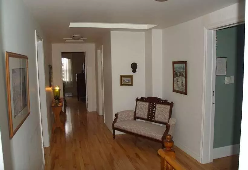 Bakers Chest B&b