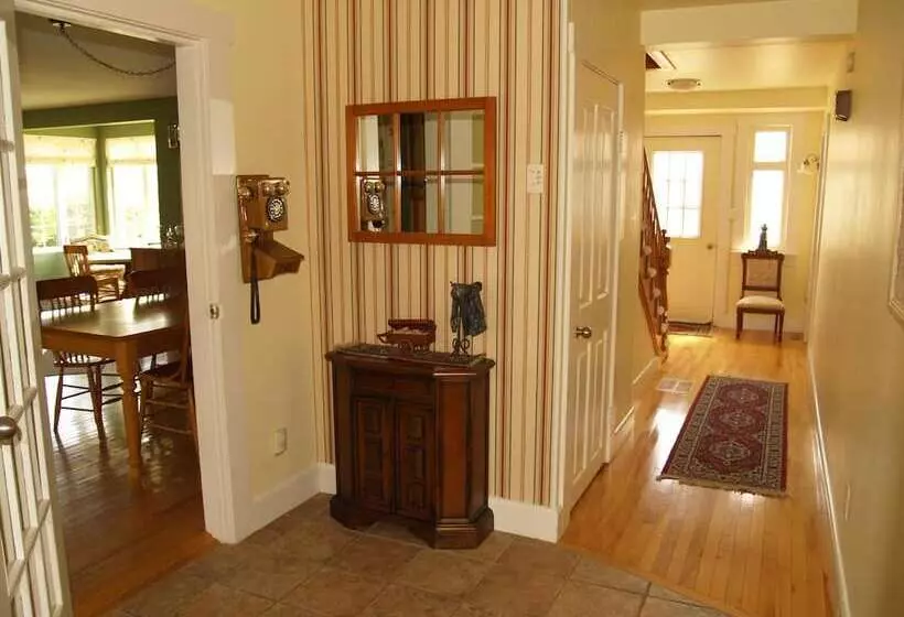 Bakers Chest B&b