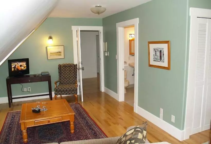 Bakers Chest B&b