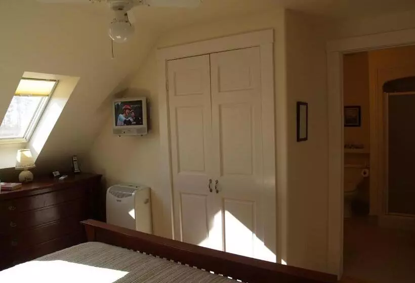 Bakers Chest B&b