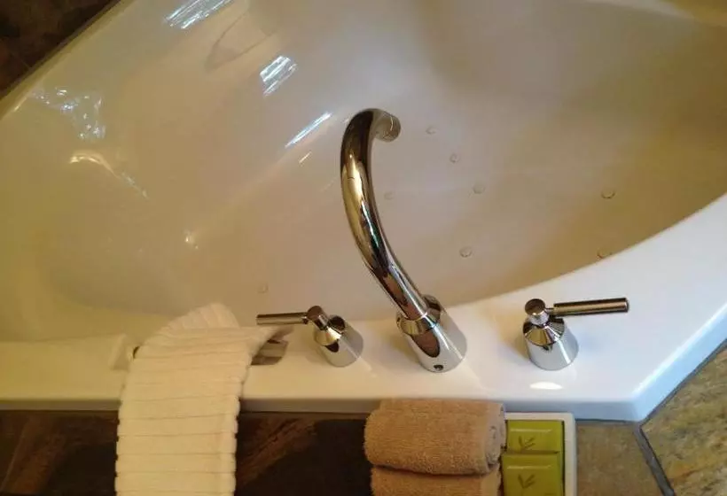 تختخواب و صبحانه Hyphocus Inn