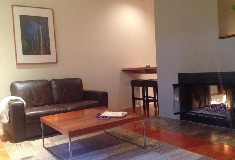 مبيت وإفطار Hyphocus Inn