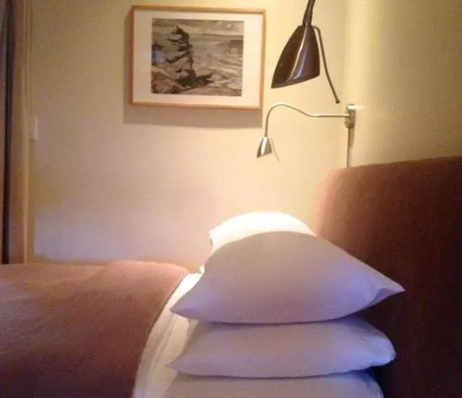 تختخواب و صبحانه Hyphocus Inn