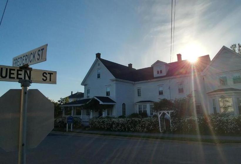 تختخواب و صبحانه Inn On Frederick