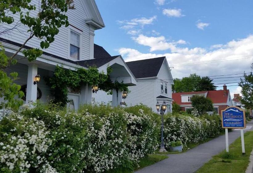 تختخواب و صبحانه Inn On Frederick