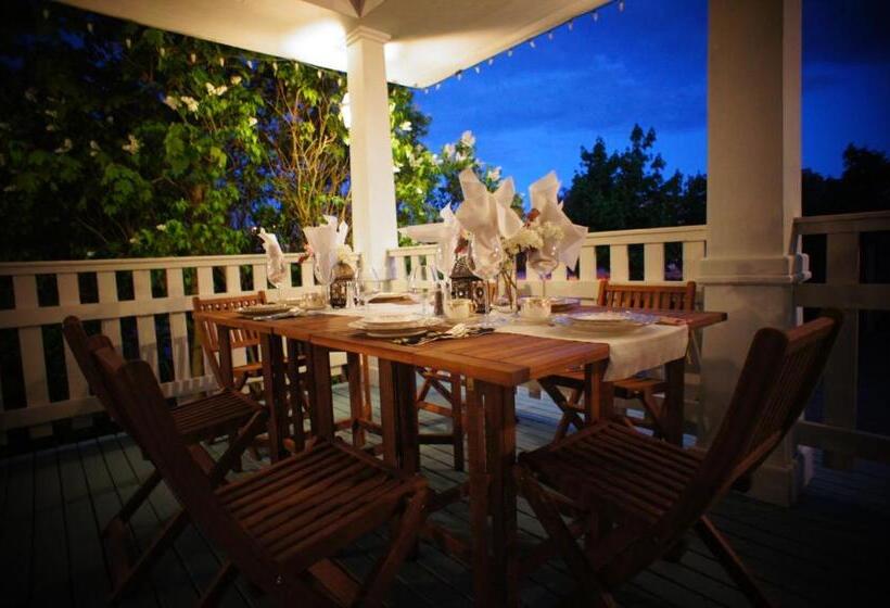 تختخواب و صبحانه Inn On Frederick