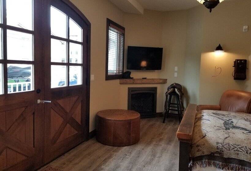 צימר Lady Macdonald Country Inn