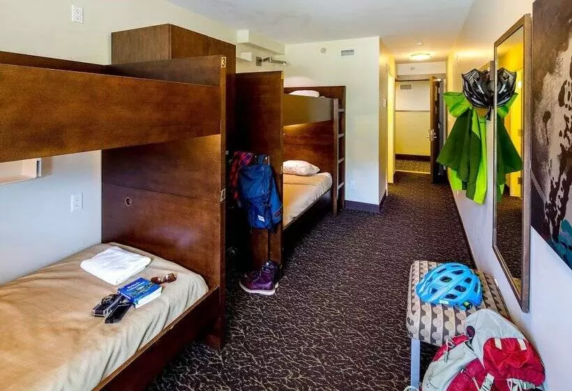 Hi Whistler Hostel