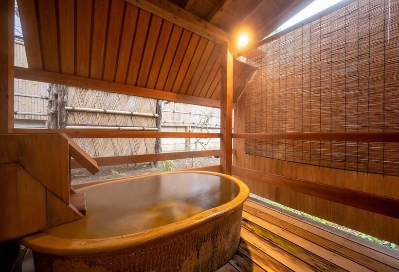 Ryokan Hohoemino Kuyufu Tsuruya