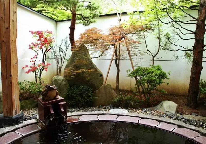 旅館 Hohoemino Kuyufu Tsuruya