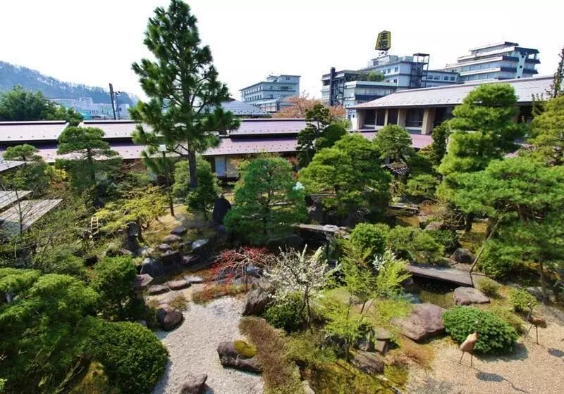 旅館 Hohoemino Kuyufu Tsuruya