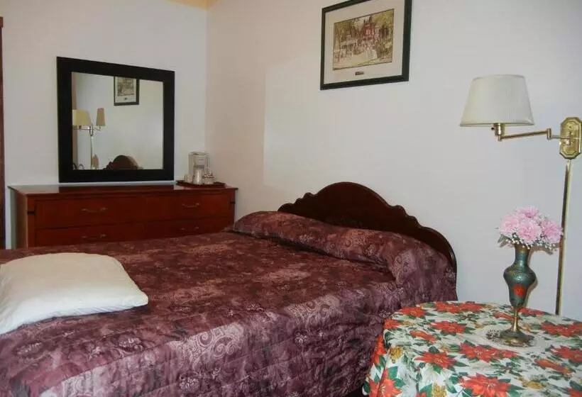 Holiday Motel