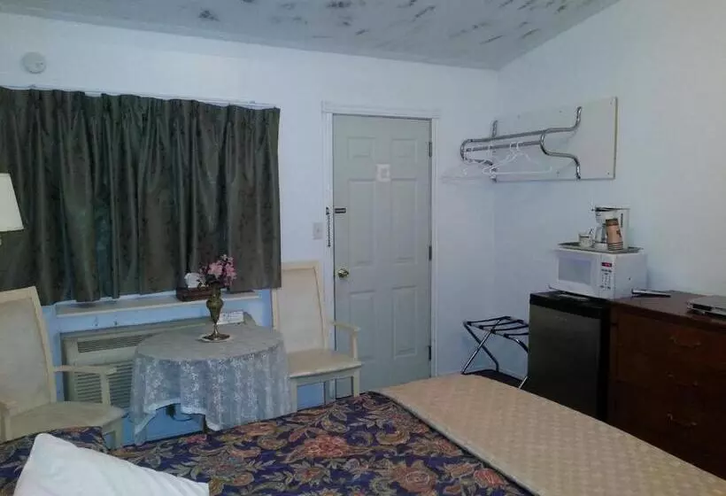 Holiday Motel