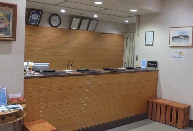 فندق Folkloro Ominato