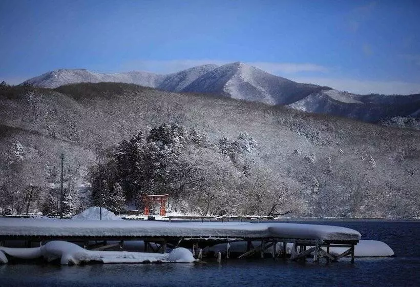 هتل Nojiri Lake Resort