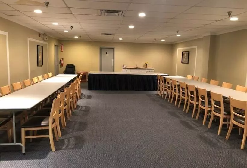 مُتل Ace Inn