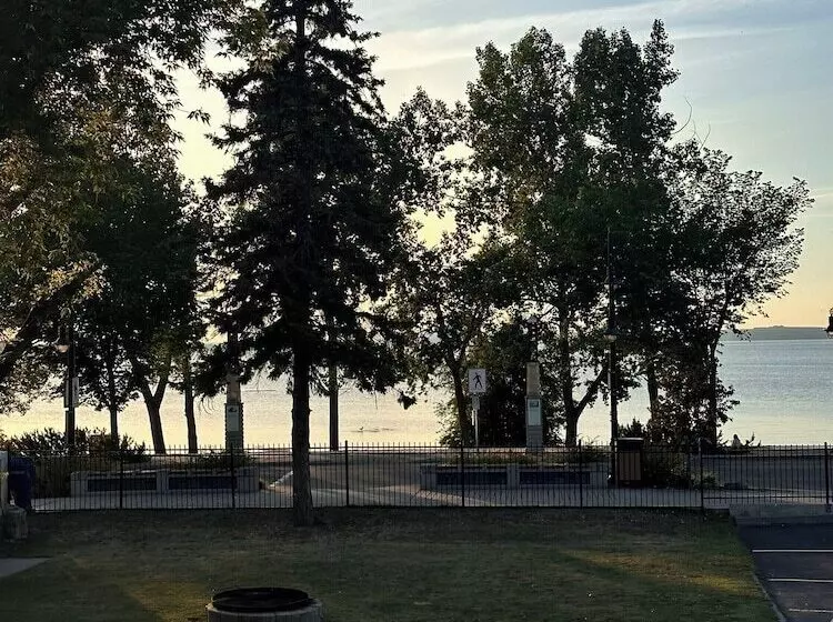 Motelli Beach Front Resort