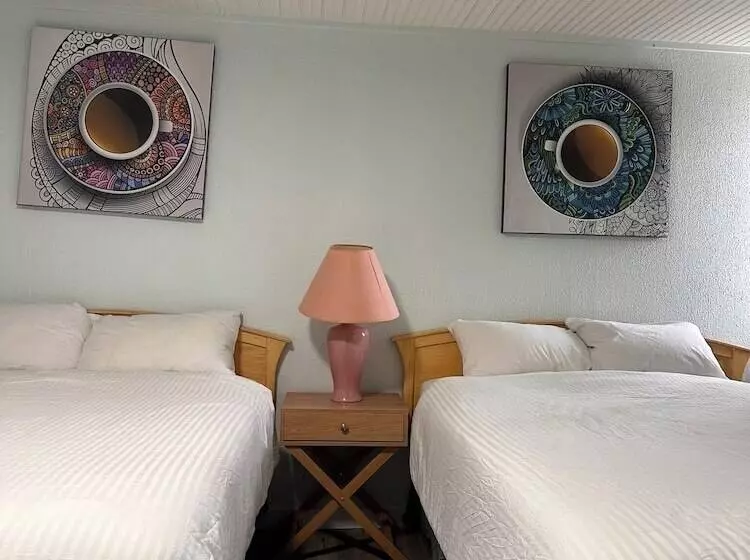 Motelli Beach Front Resort