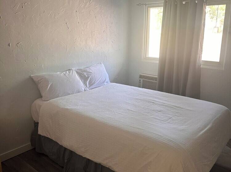 모텔 Beach Front Resort