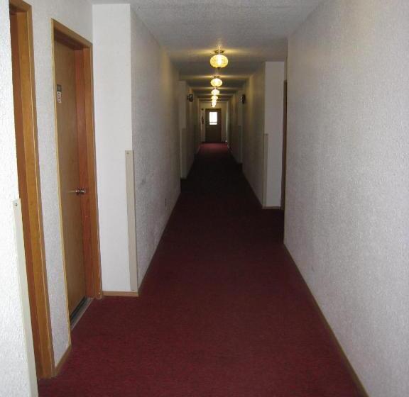 مُتل Swiss Village Inn