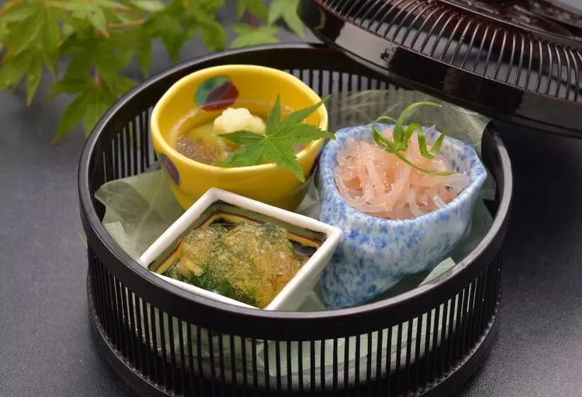 旅館 Kagiya