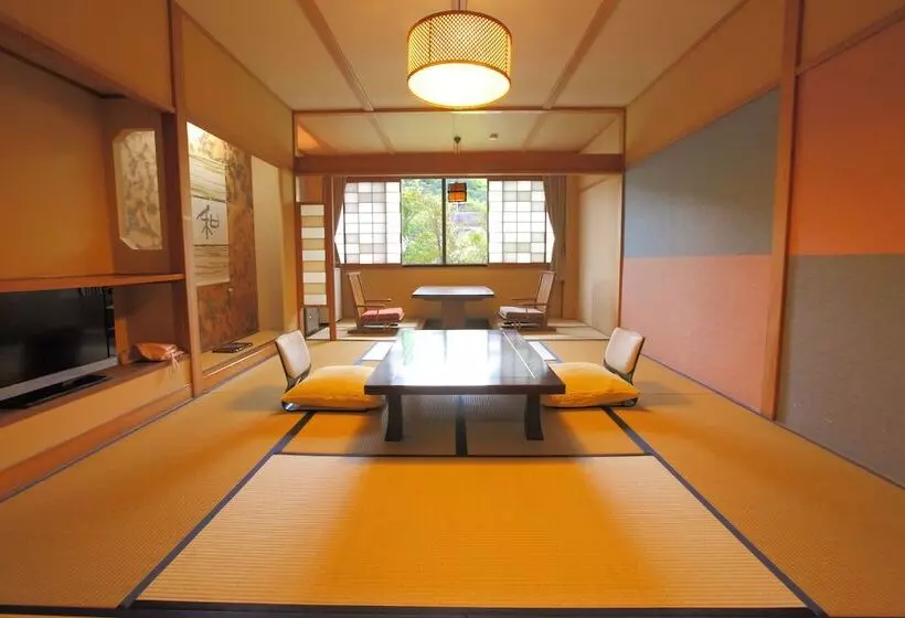 旅館 Kagiya
