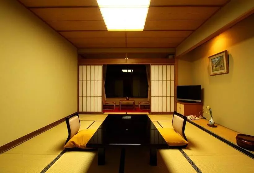 旅館 Kagiya