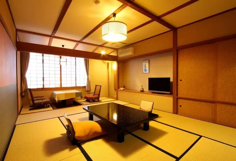 旅館 Kagiya