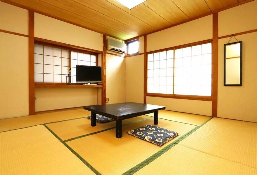 旅館 Tozanguchi Onsen