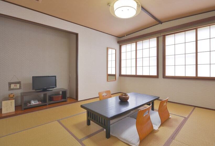 료칸 Unaginoyu No Yado Takuhide