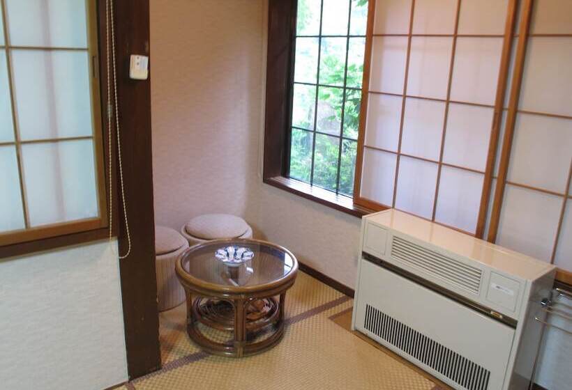 료칸 Unaginoyu No Yado Takuhide