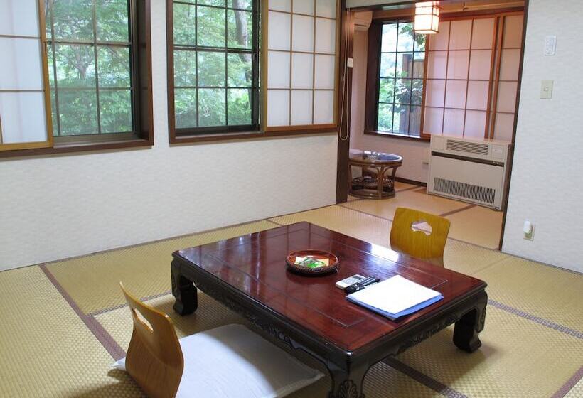 료칸 Unaginoyu No Yado Takuhide