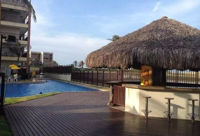 Hotelli Apartamento Beach Living