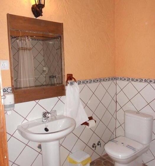 هاستل La Mesnadita