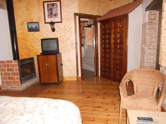 هاستل La Mesnadita