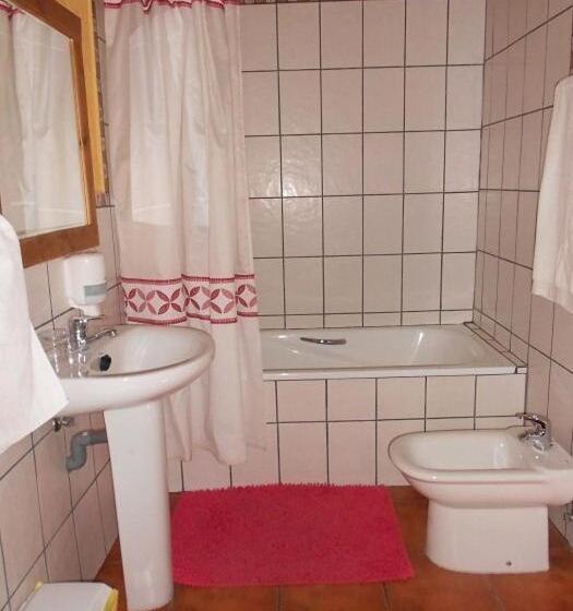 هاستل La Mesnadita