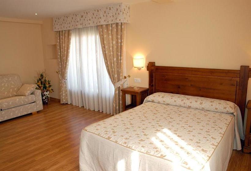 Aparthotel Tres Caminos