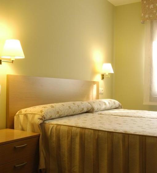 Aparthotel Tres Caminos