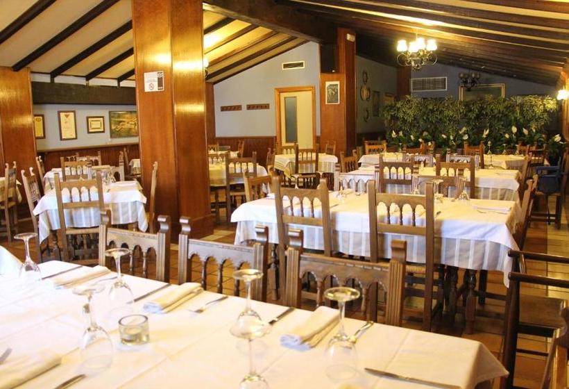 Aparthotel Tres Caminos