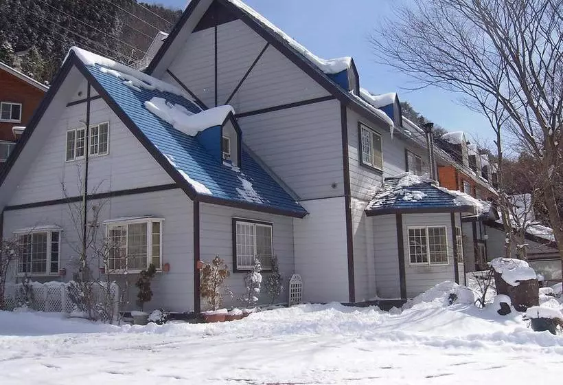 Aamiaismajoitus (B&B) Natural House Pure 21