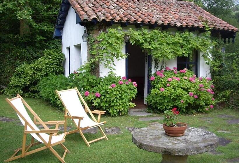 هتل Casona El Arral