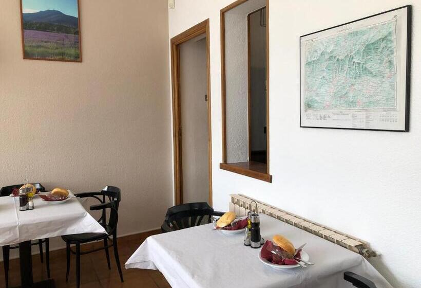 فندق El Colorín