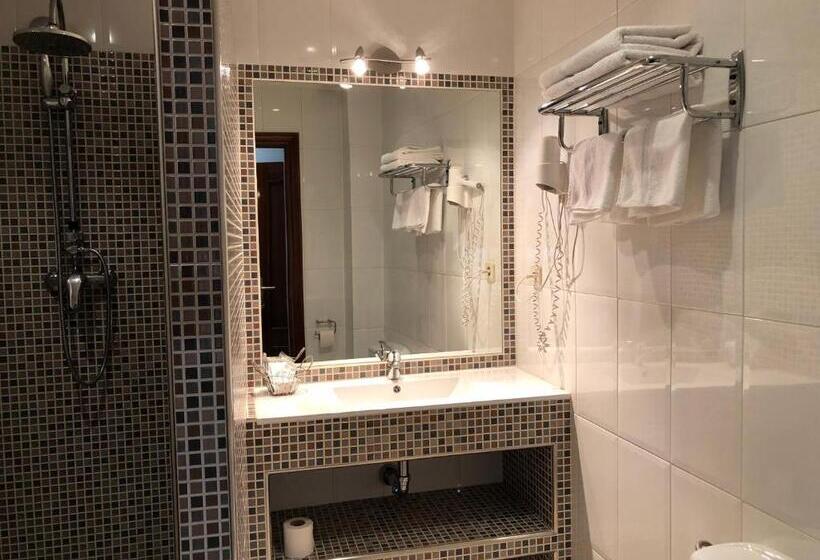 فندق El Colorín