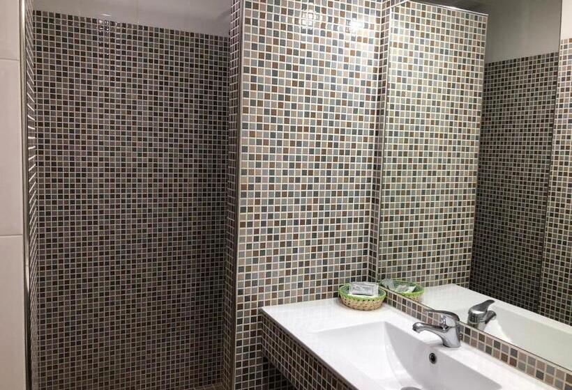 فندق El Colorín