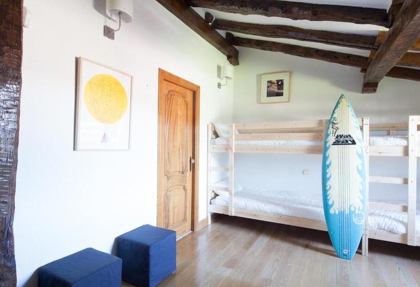 Moana Surf Hostel