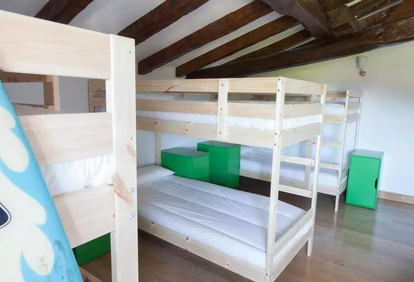 Moana Surf Hostel