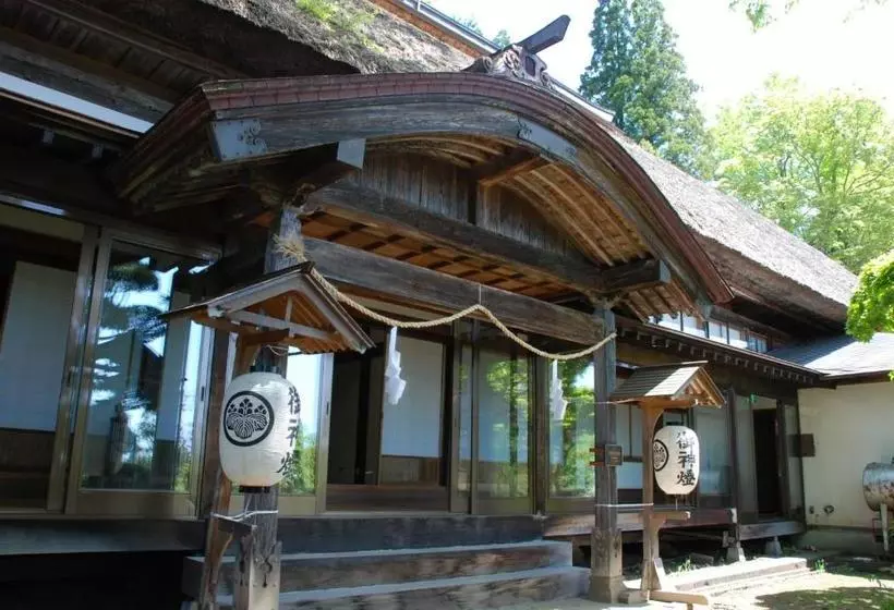 Oshi Ryokan