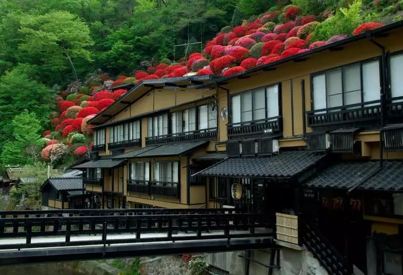 旅館 Kurokawa Onsen Yama No Yado Shinmeikan