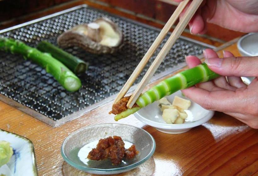 Ryokan Marunaka Lodge