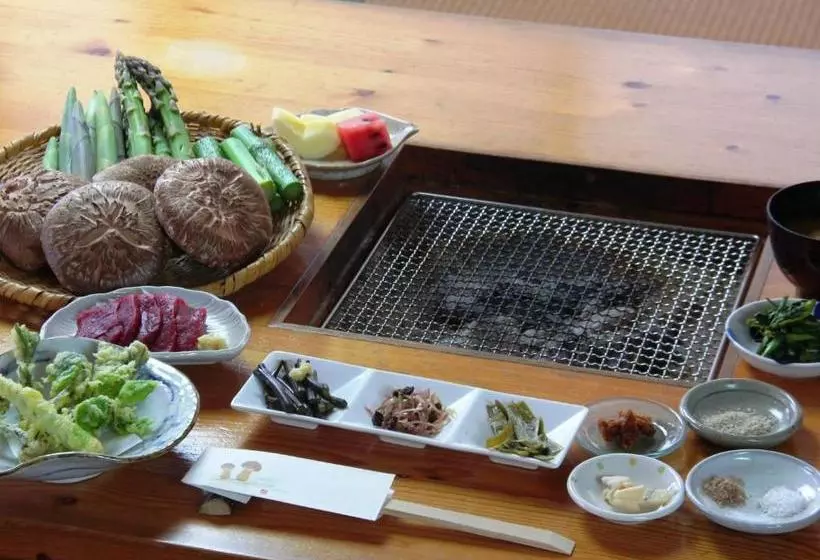 Ryokan Marunaka Lodge